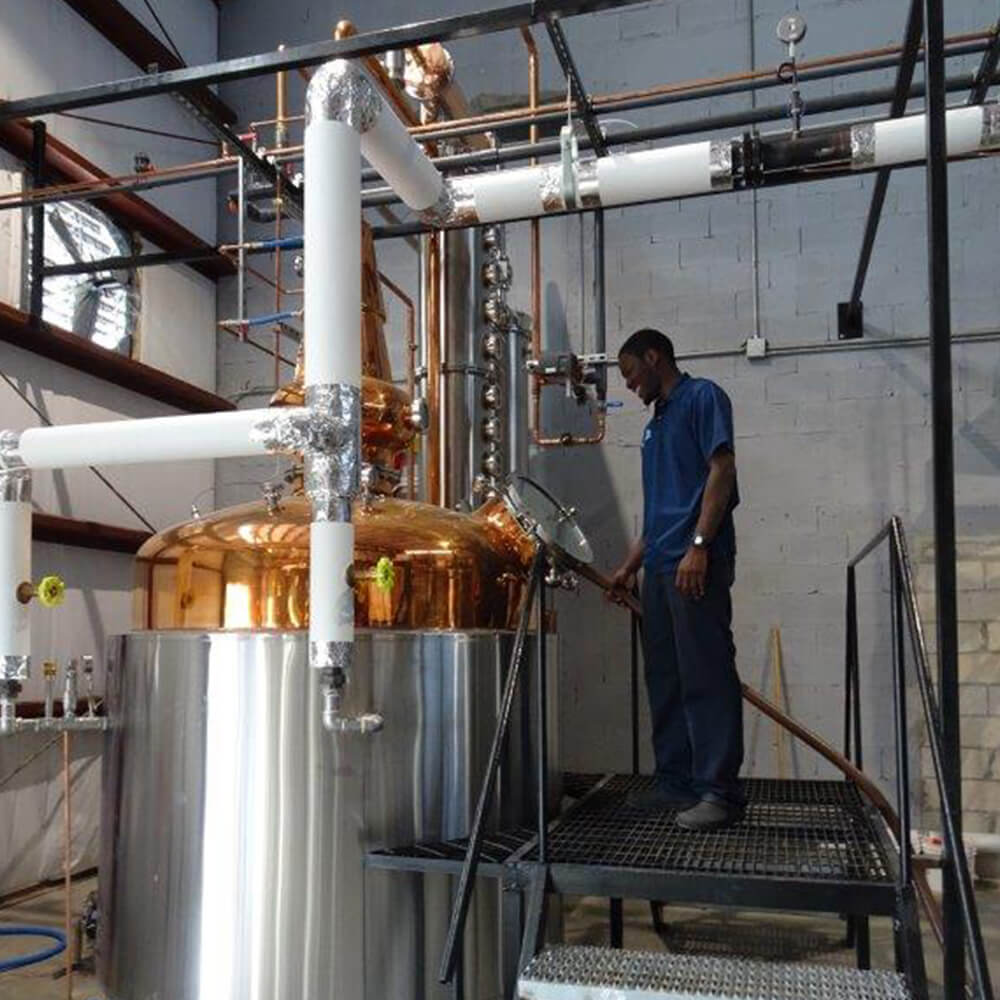 Feedback photos of DYE distillation equipment