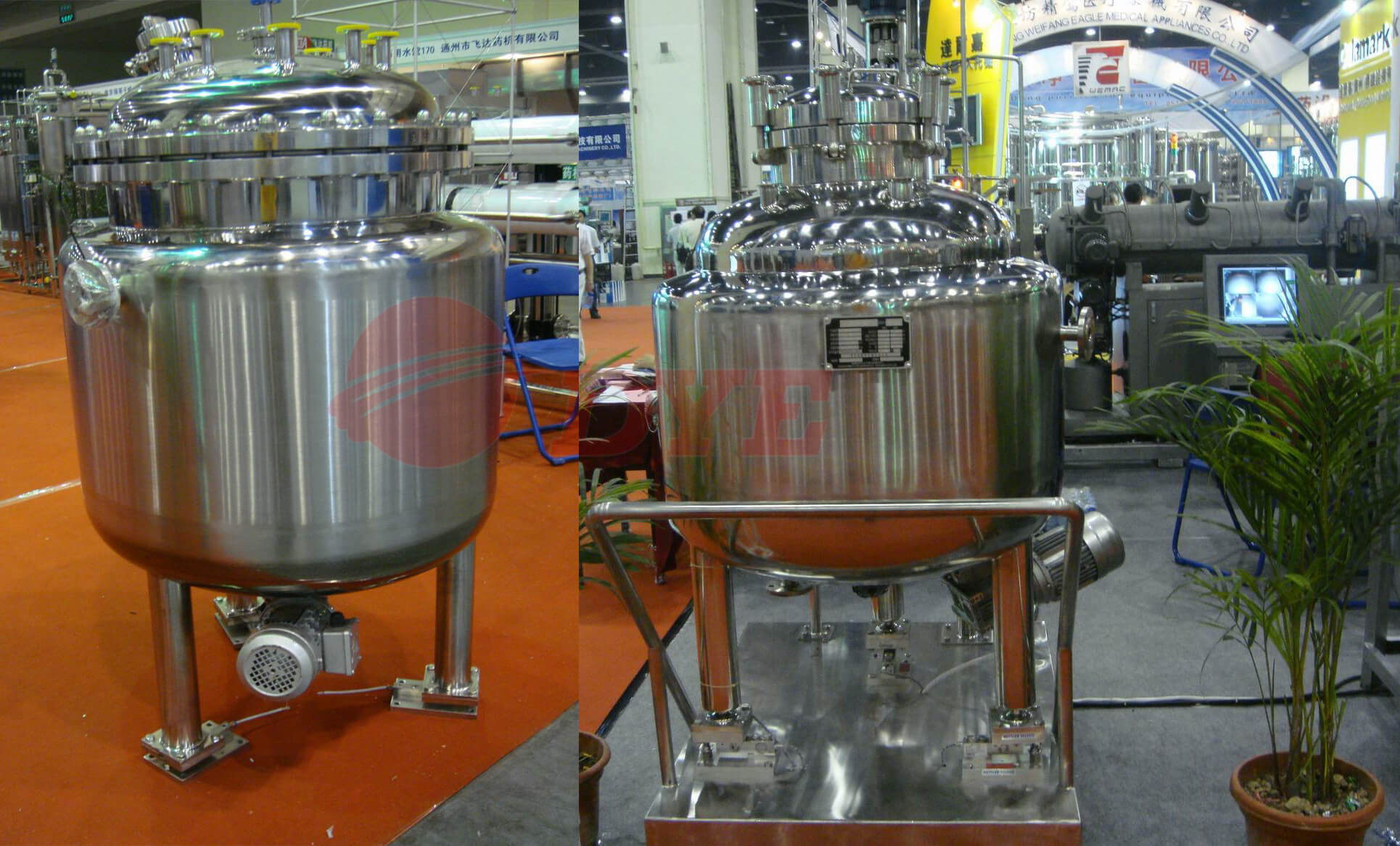 Sanitary Stainless Steel Liquid Mixing Tank Medicine Liquid Stirring Tank