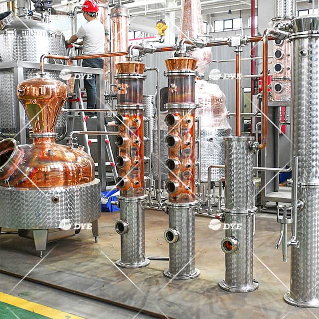 Spirit Distillery System Gin Distillation Equipment Whiskey Copper still Equipment Brandy Rum Distilling Tank Mixing Technology for Sale