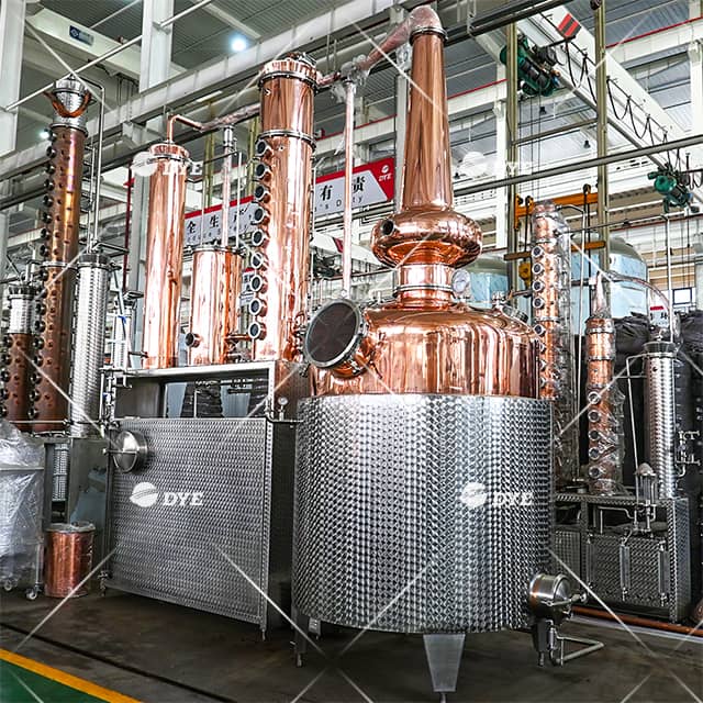 1000L Copper +stainless Steel Distilling Equipment Multifunctional Distillation Column Whiskey Distillery Equipment
